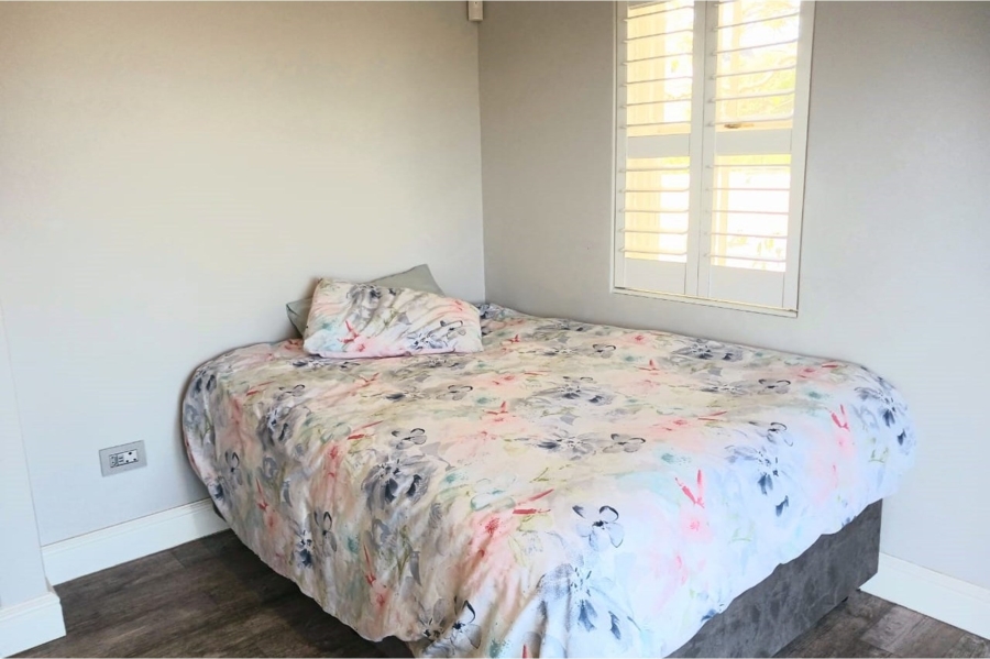 4 Bedroom Property for Sale in Noordhaven Western Cape